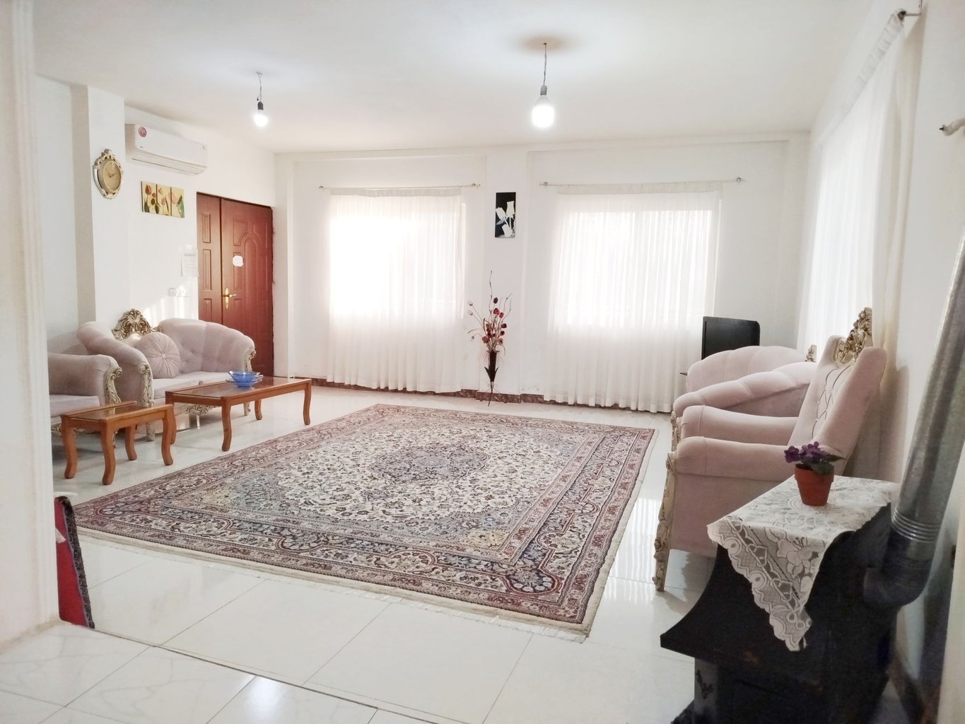 ویلا دوخوابه باران 2 - پذیرایی