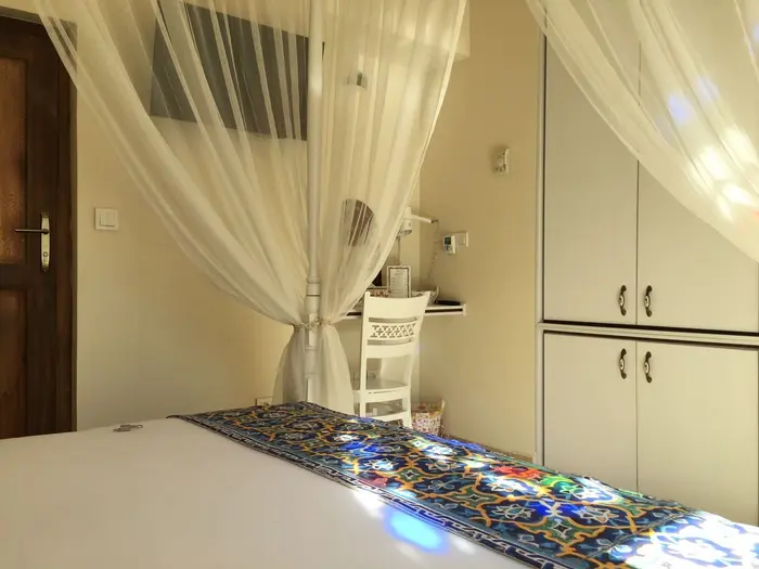 اقامتگاه سنتی آریانا - واحد دبل حیاط اول ۱۱۰