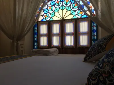 اقامتگاه سنتی آریانا - واحد دبل حیاط اول حوضخانه ۱۰۶