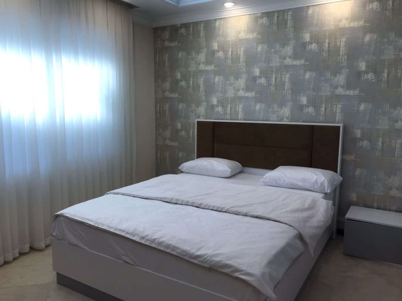 آپارتمان دوخوابه پاسداران ۷