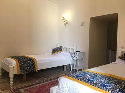 اقامتگاه سنتی آریانا - فلت چهارتخته ۱۰۲