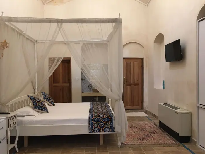 اقامتگاه سنتی آریانا - واحد دوتخته دبل حیاط اول ۱۰۸