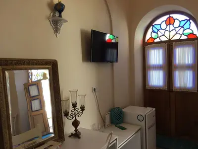 اقامتگاه سنتی آریانا - واحد دبل شاه نشین ۱۰۴