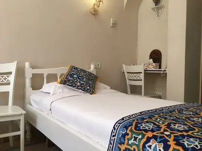 اقامتگاه سنتی آریانا - واحد دوتخته توئین حیاط دو ۲۰۳