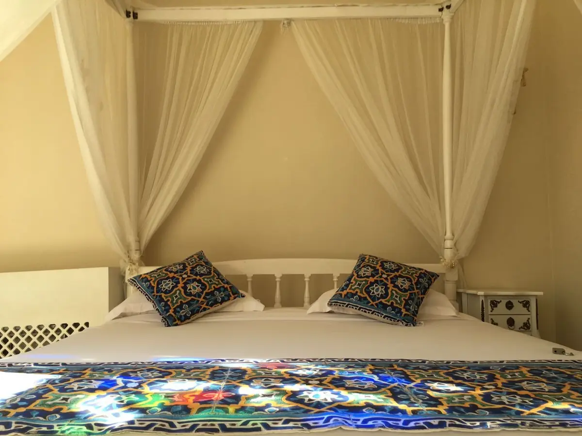 اقامتگاه سنتی آریانا - واحد دبل حیاط اول ۱۱۰