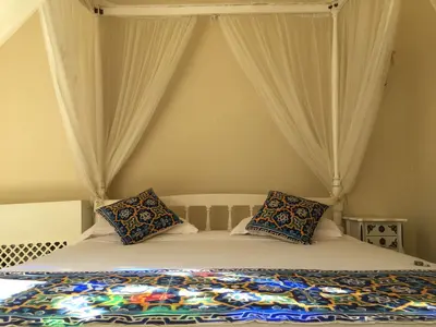 اقامتگاه سنتی آریانا - واحد دبل حیاط اول ۱۱۰