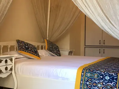 اقامتگاه سنتی آریانا - واحد دوتخته دبل حیاط اول ۱۰۵