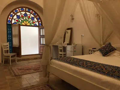 اقامتگاه سنتی آریانا - واحد دوتخته دبل حیاط اول ۱۰۸