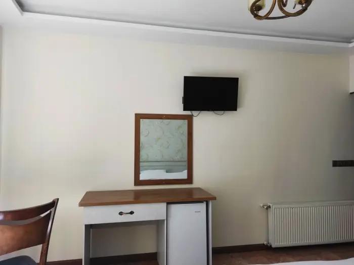 مسافرخانه کیومرث - واحد سه تخته