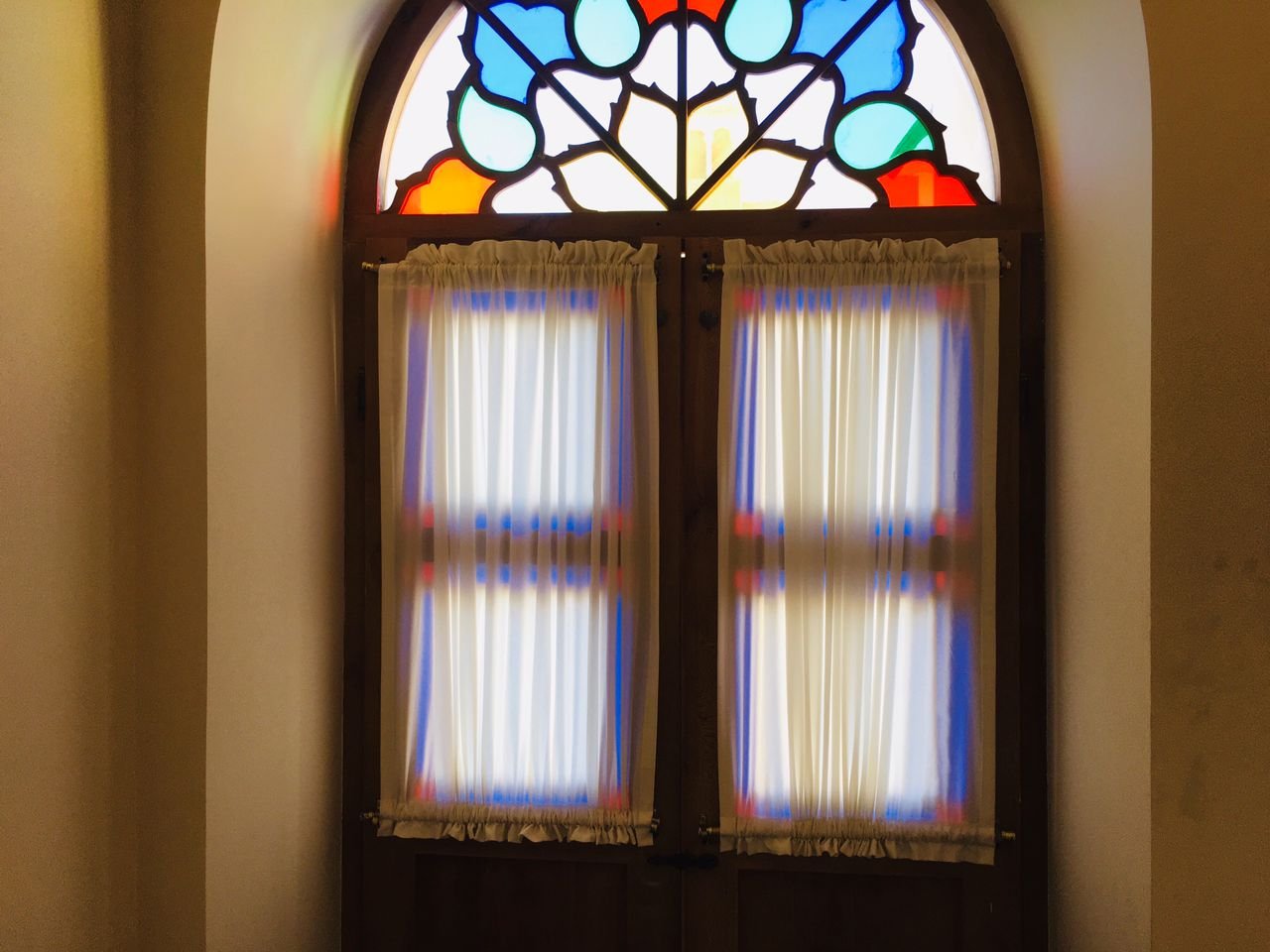 اقامتگاه سنتی آریانا - واحد دبل شاه نشین ۱۰۴