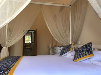 اقامتگاه سنتی آریانا - واحد دبل حوضخانه ۱۰۷