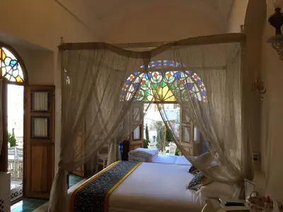 اقامتگاه سنتی آریانا - واحد دبل حیاط اول حوضخانه ۱۰۶