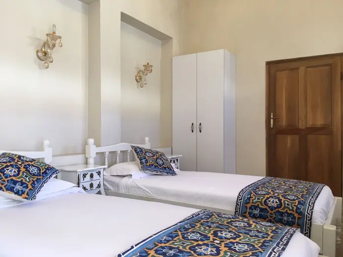 اقامتگاه سنتی آریانا - واحد دوتخته توئین حیاط دو ۲۰۴