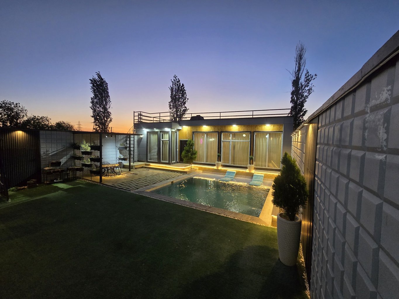 دوخوابه استخردار آبگرم سرو 3