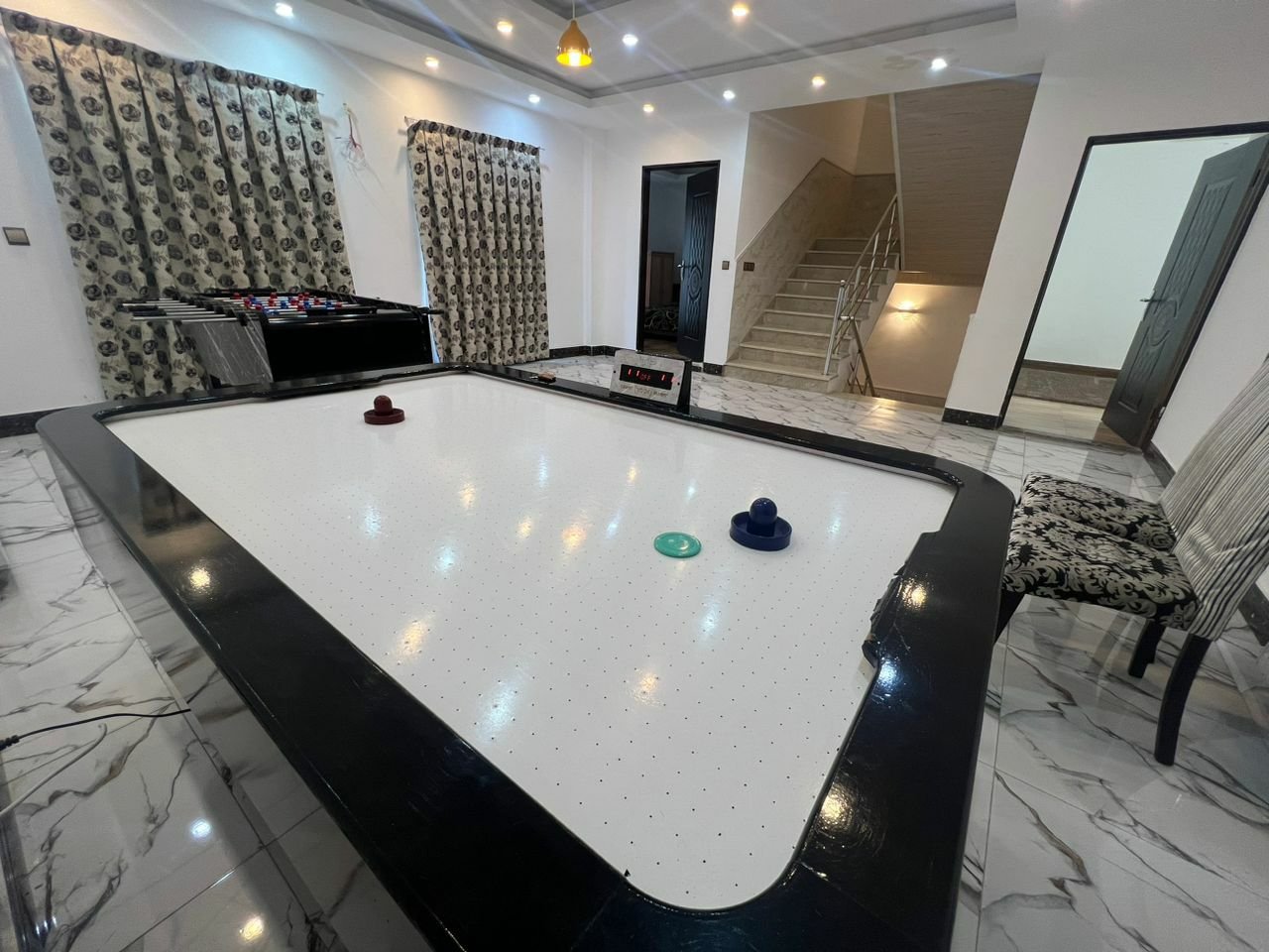 ویلا چهارخوابه استخردار بیستون