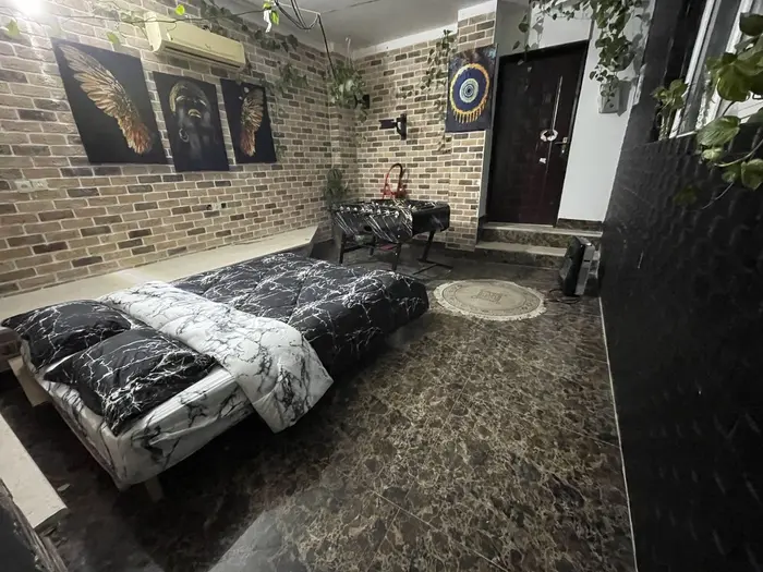 ویلا دوخوابه استخردار آبگرم هشت بهشت - اتاق دو ( کنار استخر )