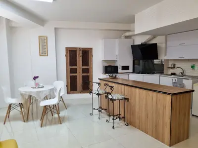 آپارتمان دوخوابه دیبا