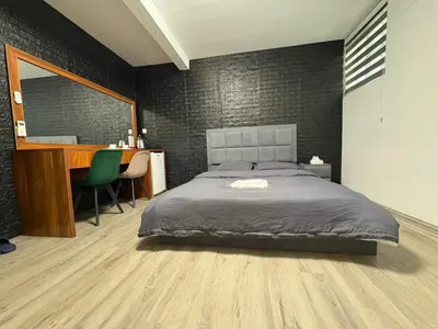 سوئیت فلت مرجان پیامبر اشرفی اصفهانی