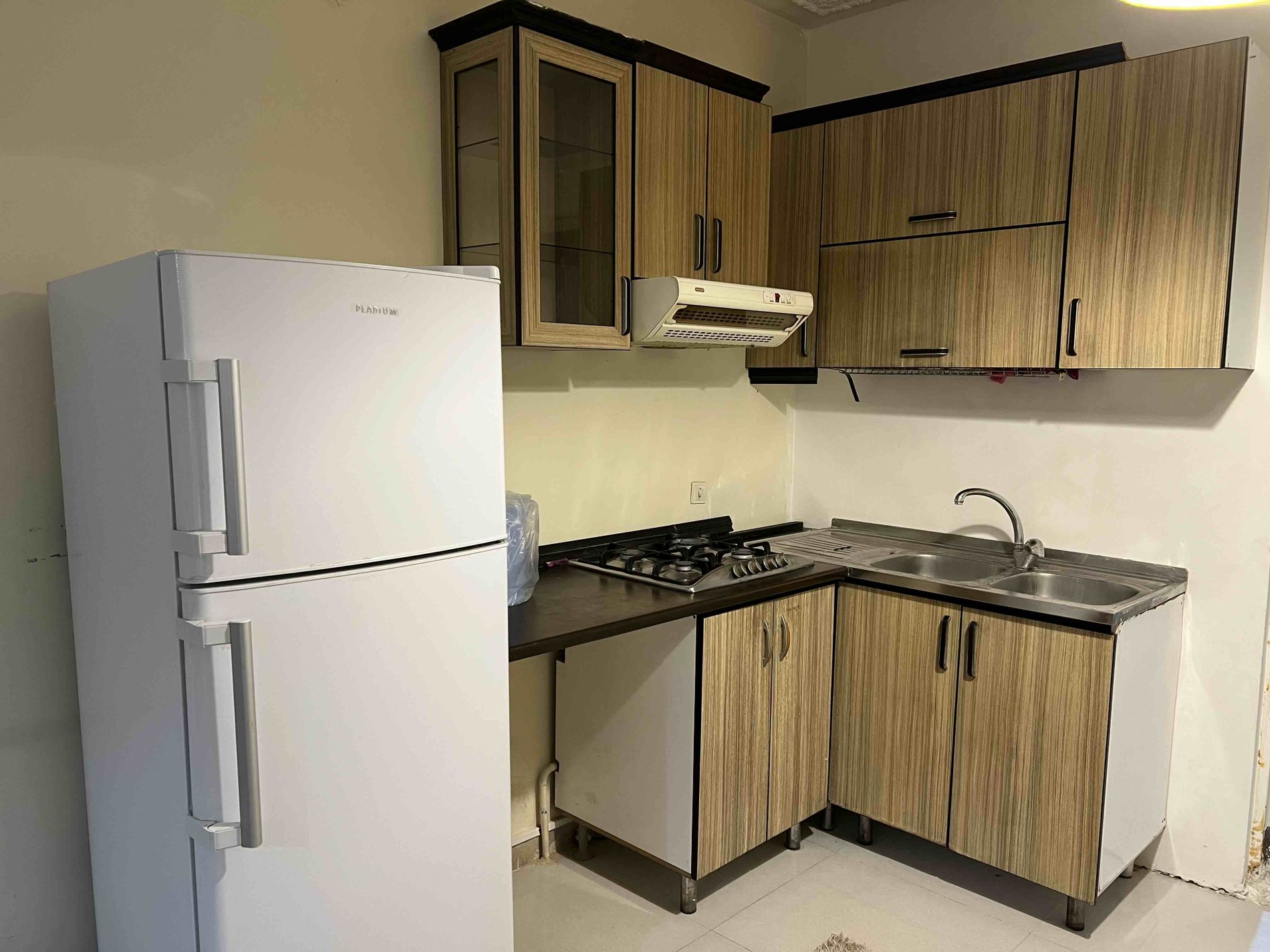 آپارتمان یک خوابه تیراژه پونک