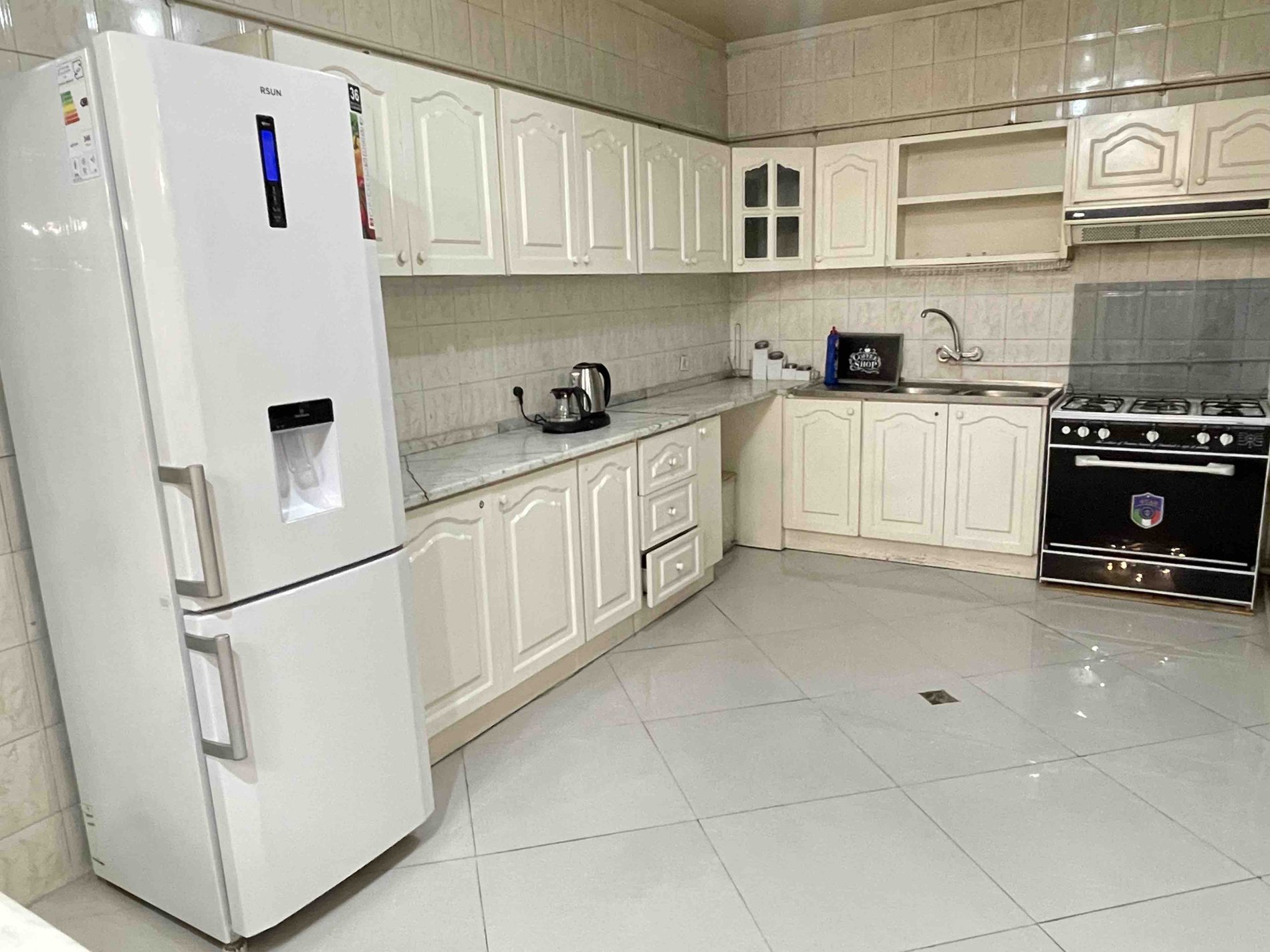 آپارتمان دو‌خوابه‌ کوروش پونک - انتخاب تصویر