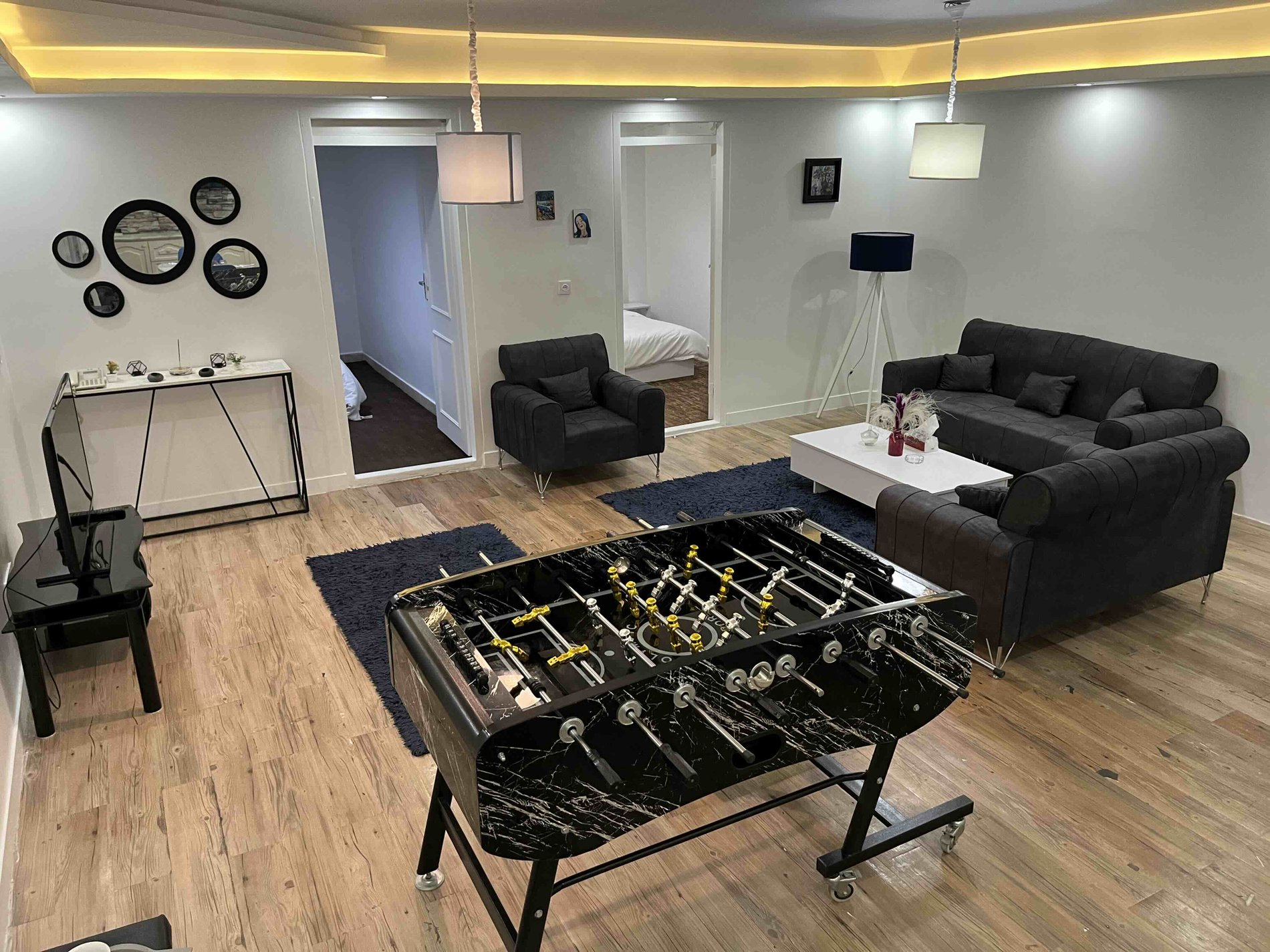 آپارتمان دوخوابه گلدیس پونک