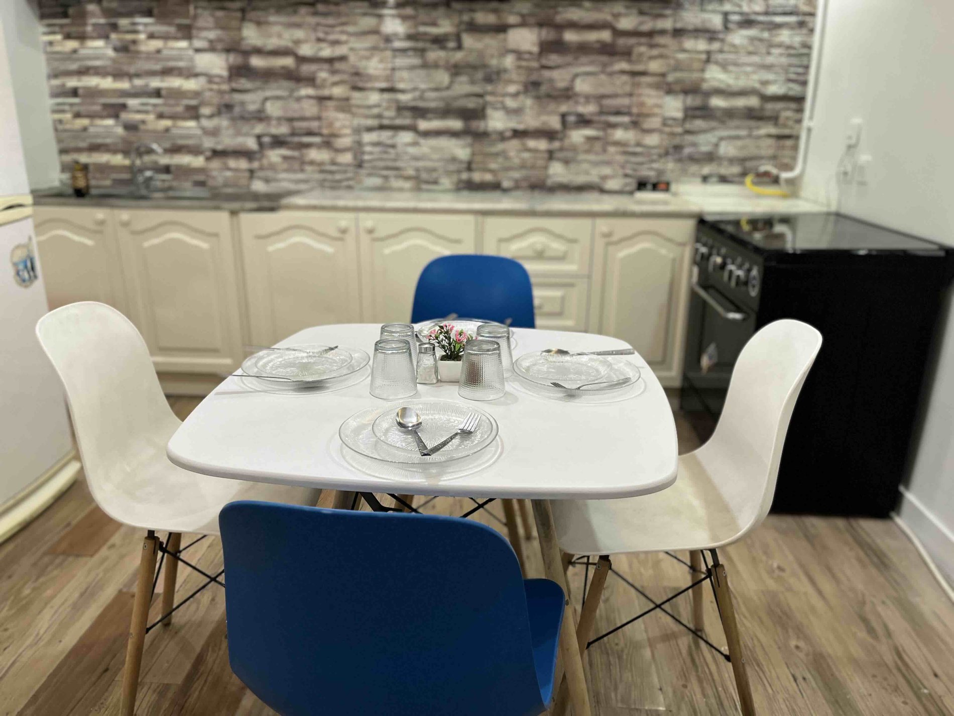 آپارتمان دوخوابه گلدیس پونک