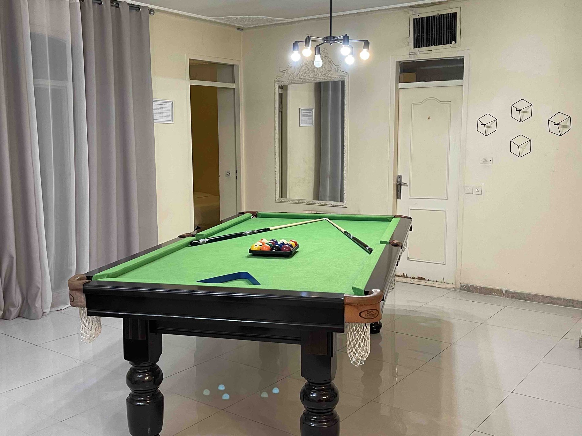 آپارتمان دو‌خوابه‌ کوروش پونک - انتخاب تصویر