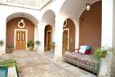 اقامتگاه سنتی بابا افضل - واحد نارنج