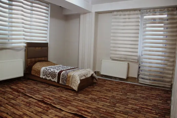 یک خوابه هنر واحد ۴۰۲