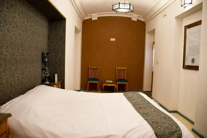 اقامتگاه سنتی بابا افضل - واحد ترمه