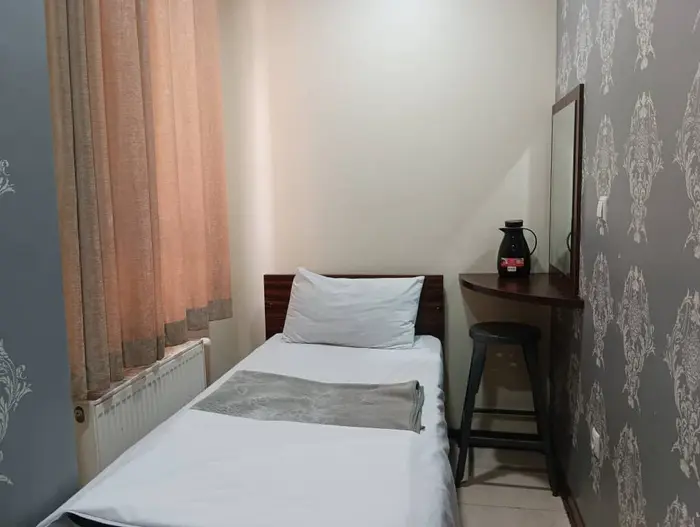 مسافرخانه نیکان مهر - واحد یک تخته 302