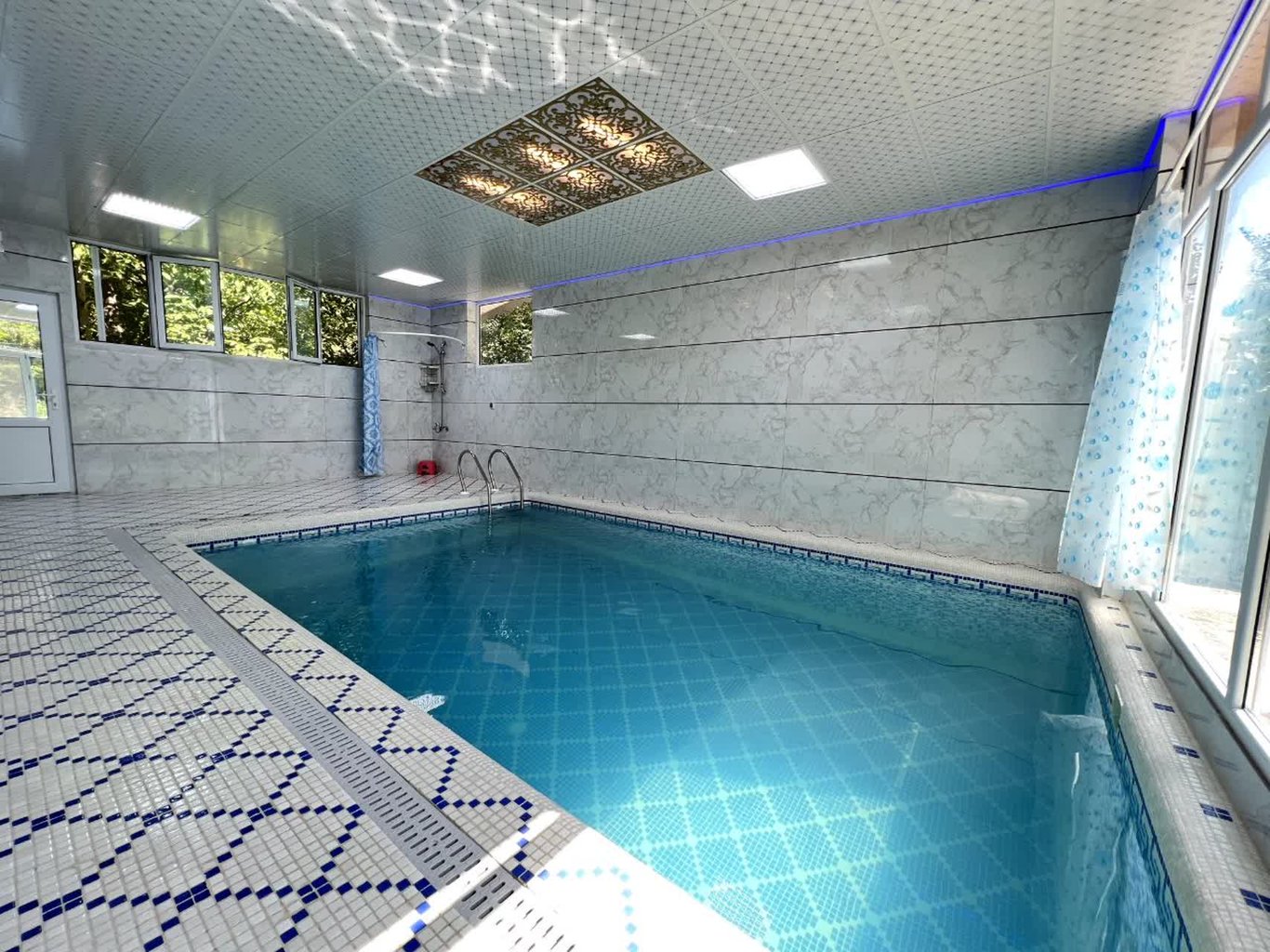 یک خوابه استخردار آبگرم قشلاقی