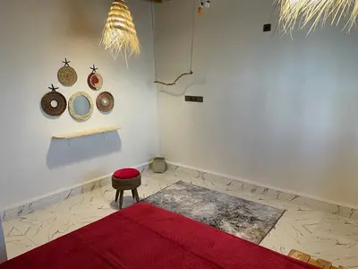 بومگردی سه خوابه استخردار خورشید