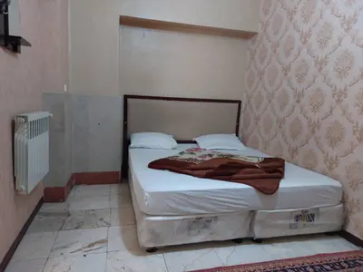 مسافرخانه آراز - واحد دوتخته 3 میدان انقلاب