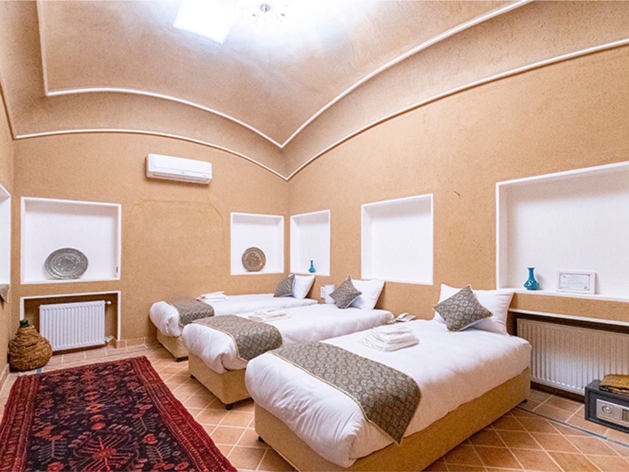 اقامتگاه سنتی سرای قجر - واحد 105