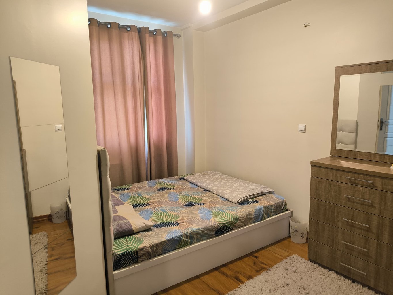 آپارتمان یک خوابه ارکیده 2 پونک