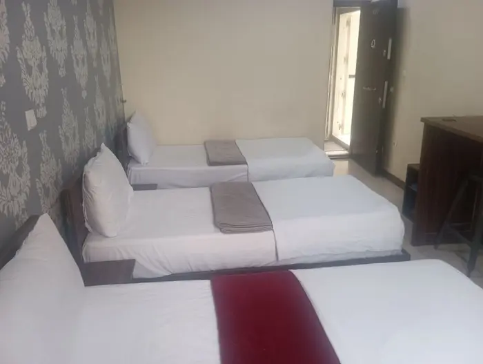 مسافرخانه نیکان مهر - واحد چهارتخته 407