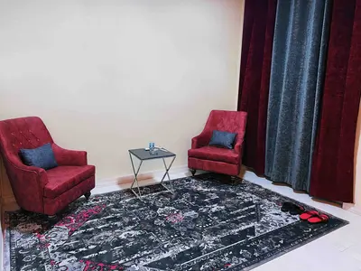 آپارتمان یک خوابه قرمز پیروزی - نیروهوایی