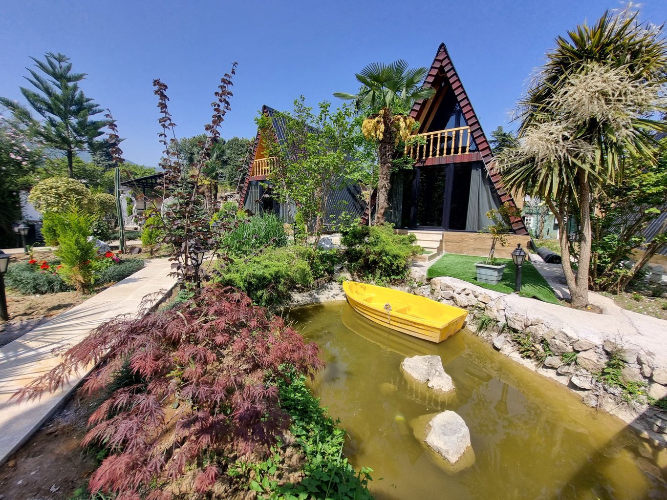 یک خوابه چوبی سوئیسی کاسپین ۳