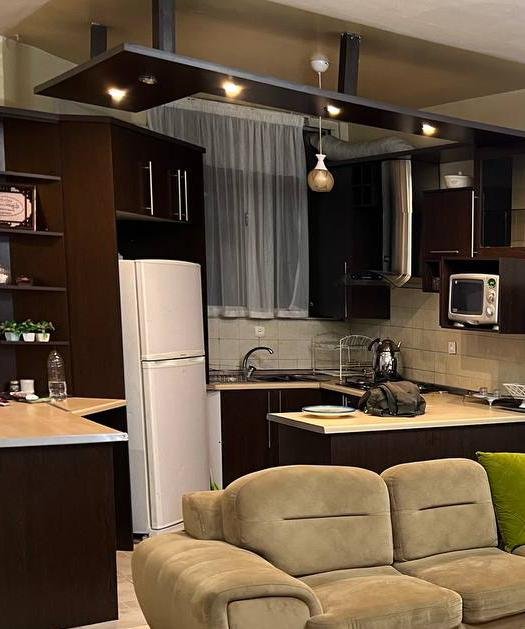 آپارتمان دوخوابه خوش طینت - پونک