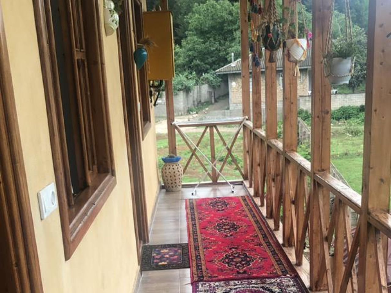 بوم گردی ناز آینه - واحد همکف