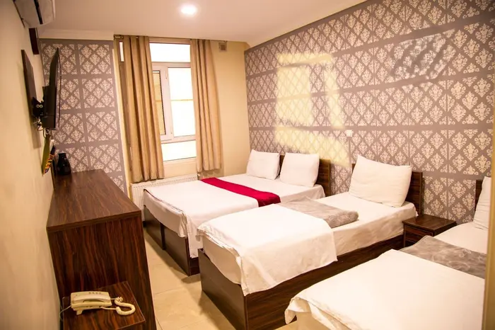 مسافرخانه نیکان مهر - واحد چهارتخته 206