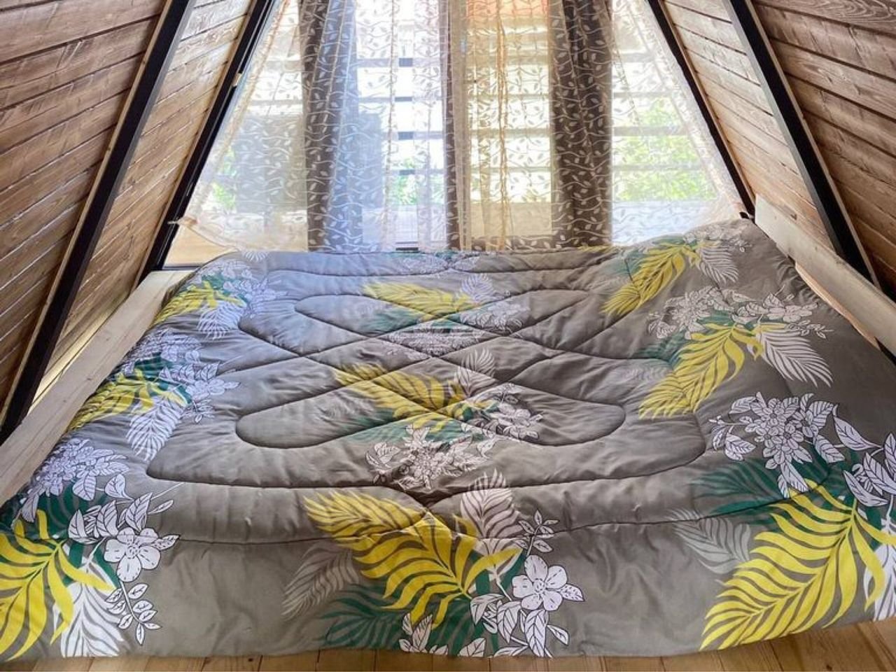 کلبه یک خوابه اردیبهشت