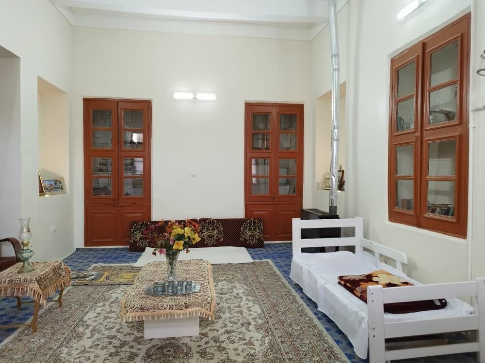 حاج نخعی - واحد مادربزرگ