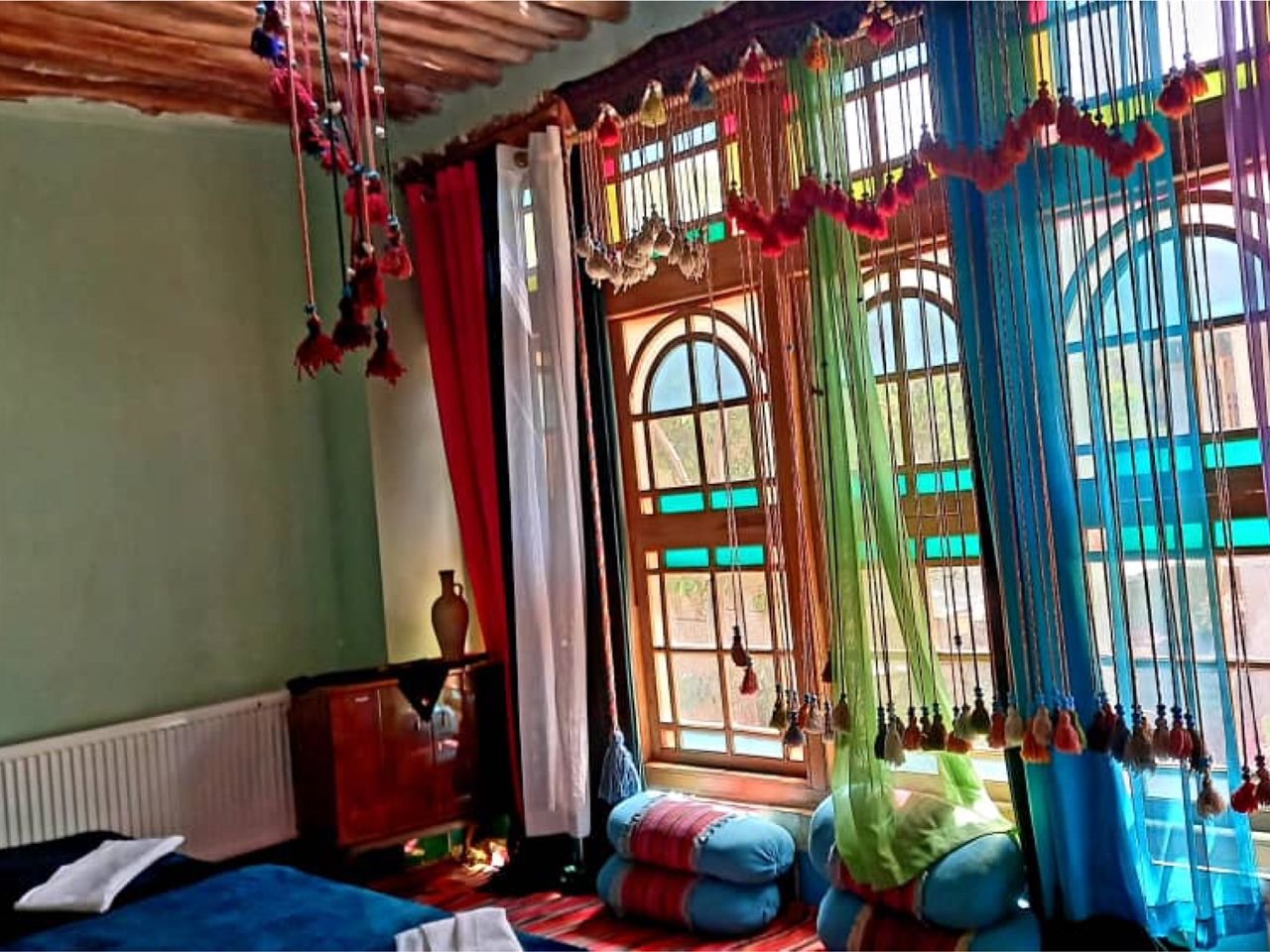 بومگردی هفت رنگ - واحد چهار تخته