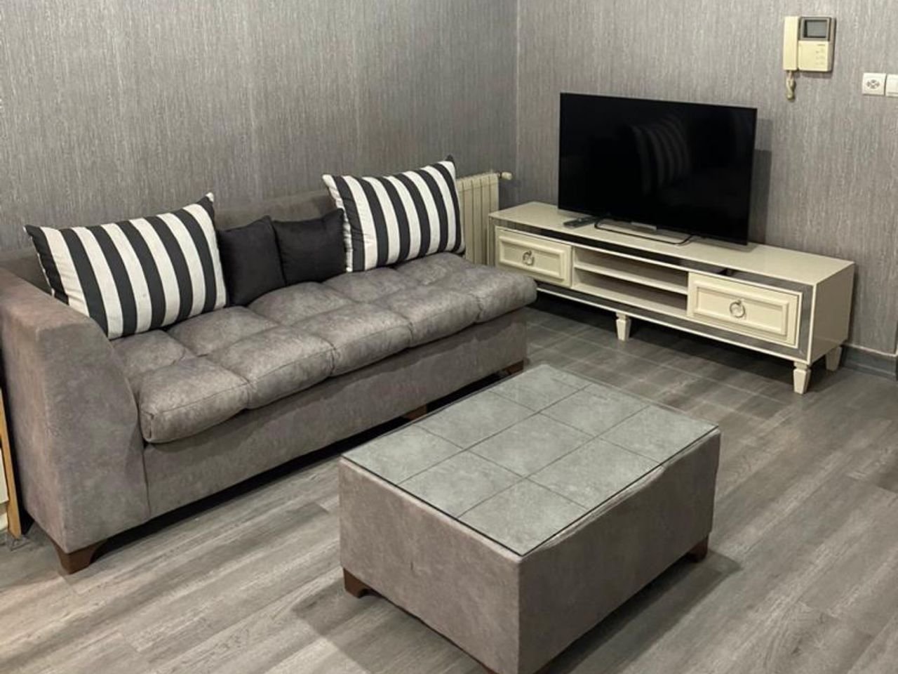 آپارتمان یک خوابه مخبری پونک