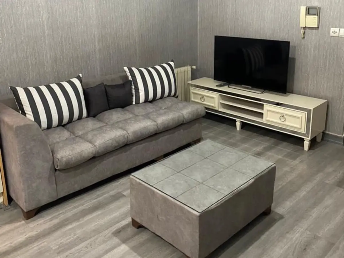 آپارتمان یک خوابه مخبری پونک