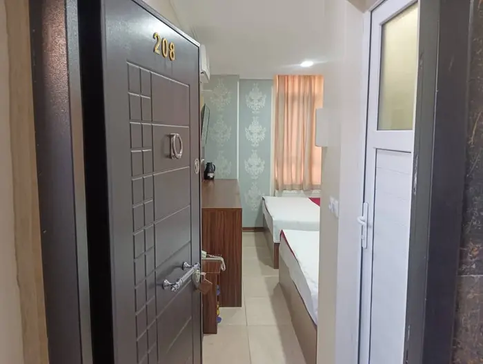 مسافرخانه نیکان مهر - واحد چهارتخته 407