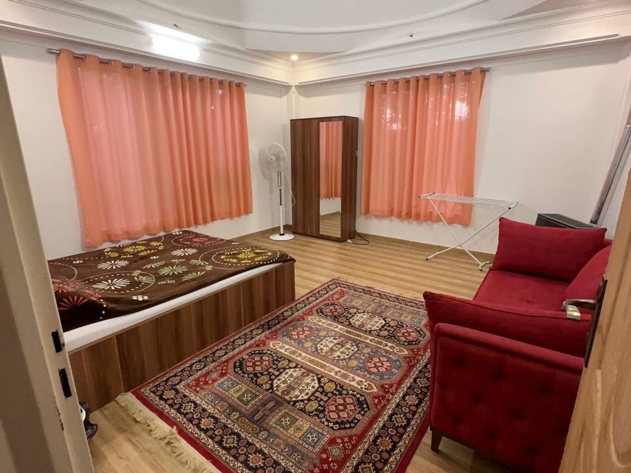 بومگردی فلت باغ اورس ویلایی 3