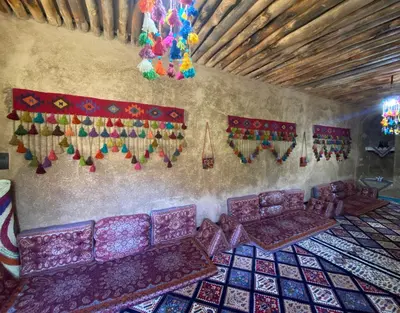 بومگردی فرهنگ - واحد شاهنشین